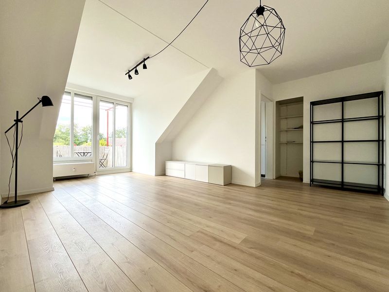 Attraktive 2-Zimmer-Dachgeschosswohnung mit Balkon in Martinsried
